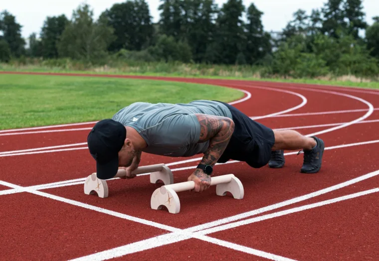 parallettes